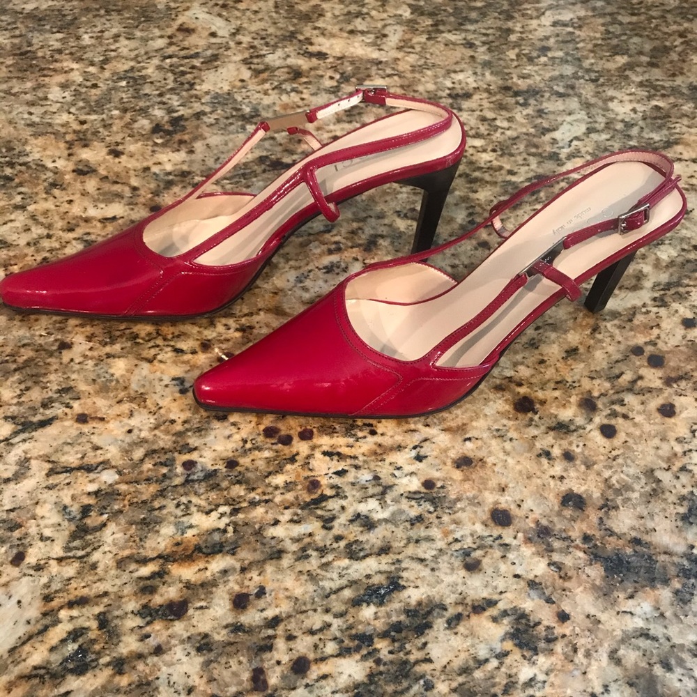 Gucci PTNT Leather Slingback Heels 👠 👠